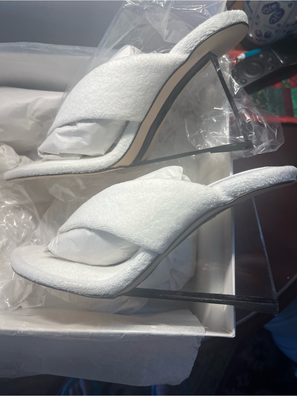 Good American clear wedge shoes, women’s size 9 - Picture 8 of 14